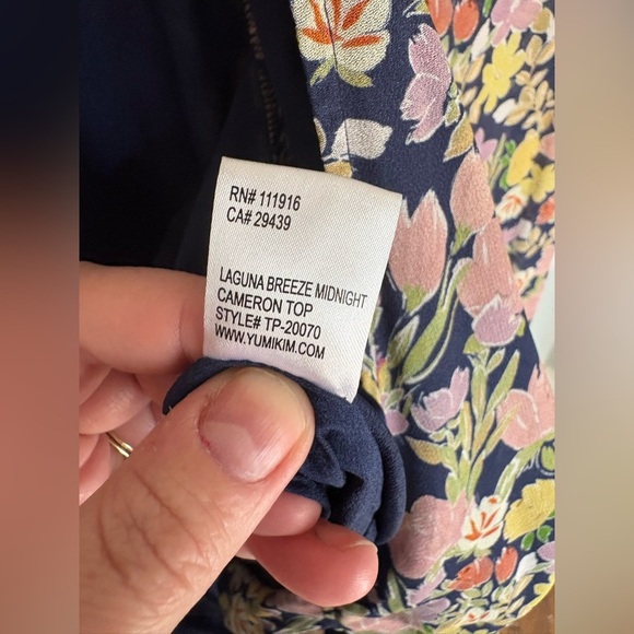 Yumi Kim Cameron Wrap Top in Laguna Breeze Midnight | Floral Feminine Size Small - Picture 12 of 12